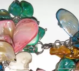 Narukvica od školjki u boji 9786 unikat ručna izrada 9786