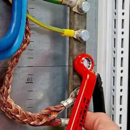 Okasti ključ krivi 10 1000V 98 01 10 KNIPEX