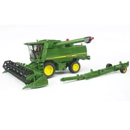 Kombajn J.D. T670i BRUDER