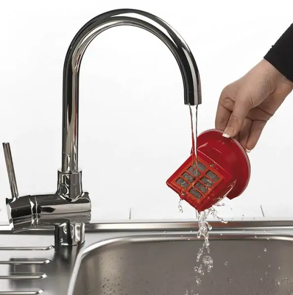 Akumulatorski ručni usisivač AR2474 ARIETE