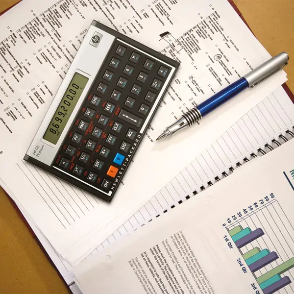 Kalkulator finansijski HP-12C PLATINUM /INT crni