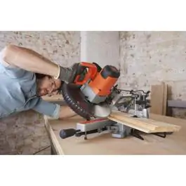 Black&Decker BES710 Stacionarna potezna kružna testera - ger, 254mm 2100W