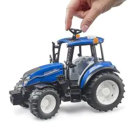 Igračka traktor New Holland T5.120 Bruder
