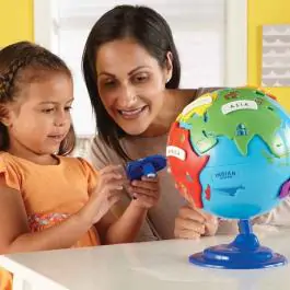 Edukativni globus za decu iz delova