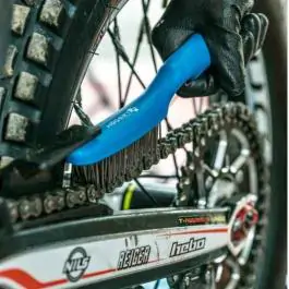 Žičana četka četvoredna