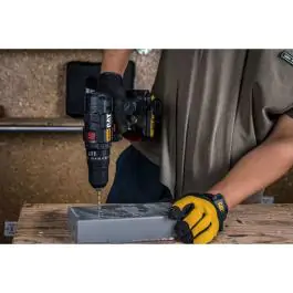 CAT DX155.2 aku vibraciona bušilica zavrtač 18V sa baterijom 2.0Ah, 50 Nm i udarnom funkcijom