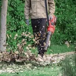 DCK KDLB58211BDM akumulatorski duvač lišća 56V sa baterijom i punjačem