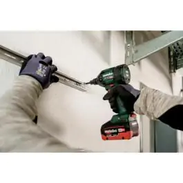 Metabo SSW 18 LTX 550 BL akumulatorski udarni odvijač 1/2" sa 2 baterije 5,2 Ah i metaBOX koferom
