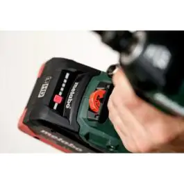 Metabo SSW 18 LTX 550 BL akumulatorski udarni odvijač 1/2" sa 2 baterije 5,2 Ah i metaBOX koferom