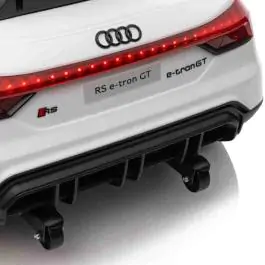 Dečiji automobil na akumulator Audi RS e-tron GT Beli – Licencirani model sa daljinskim upravljačem i LED svetlima